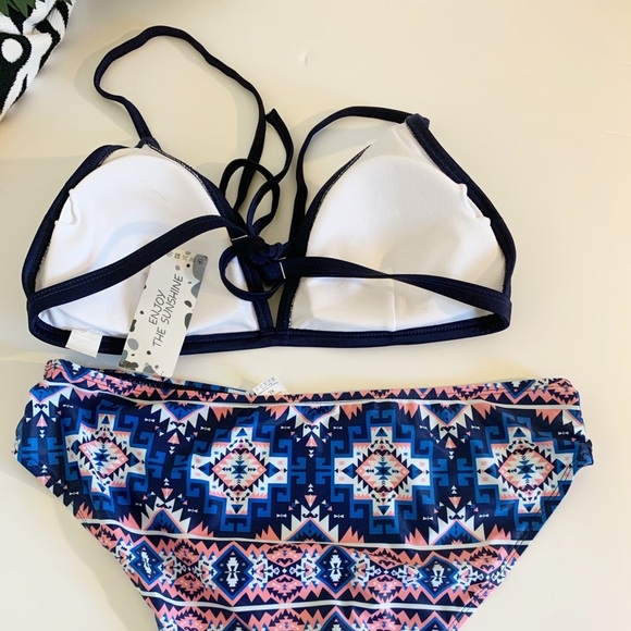 Enjoy the Sunshine Aztec Print Bikini! Size XL - Picture 3 of 4
